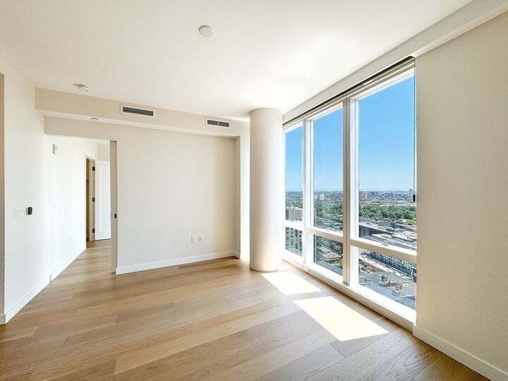 Property Photo: 188 Brookline Ave 20H MA 02215