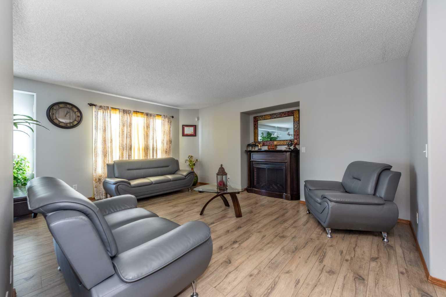 Photo de la propriété: 48 Saddlehorn Crescent NE AB T3J 4M3