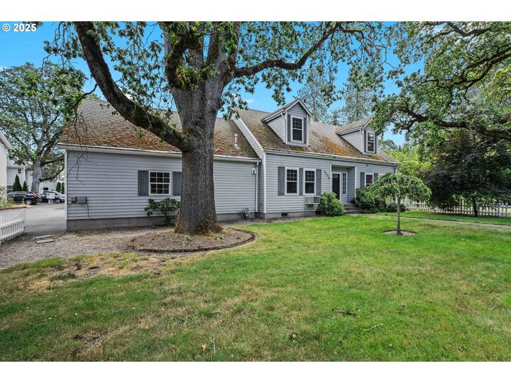 Property Photo:  3020 SW 185th Ave  OR 97003 