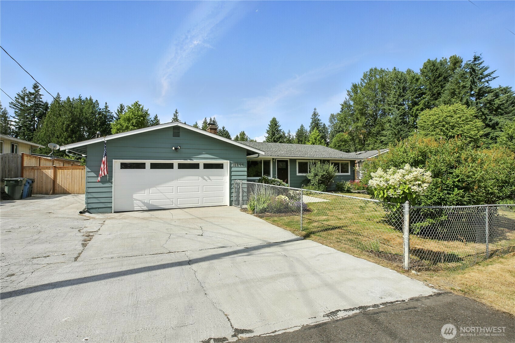 Property Photo: 18844 SE 214th Street WA 98058