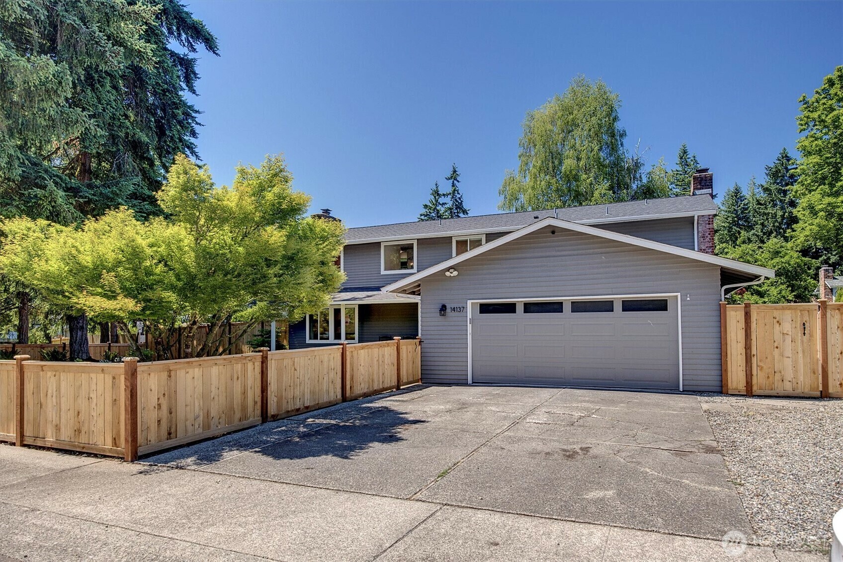 Property Photo: 14137 150th Place SE WA 98059