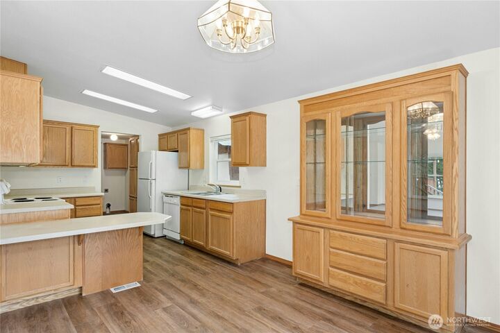 Property Photo: 1810 Casassa Road WA 98922