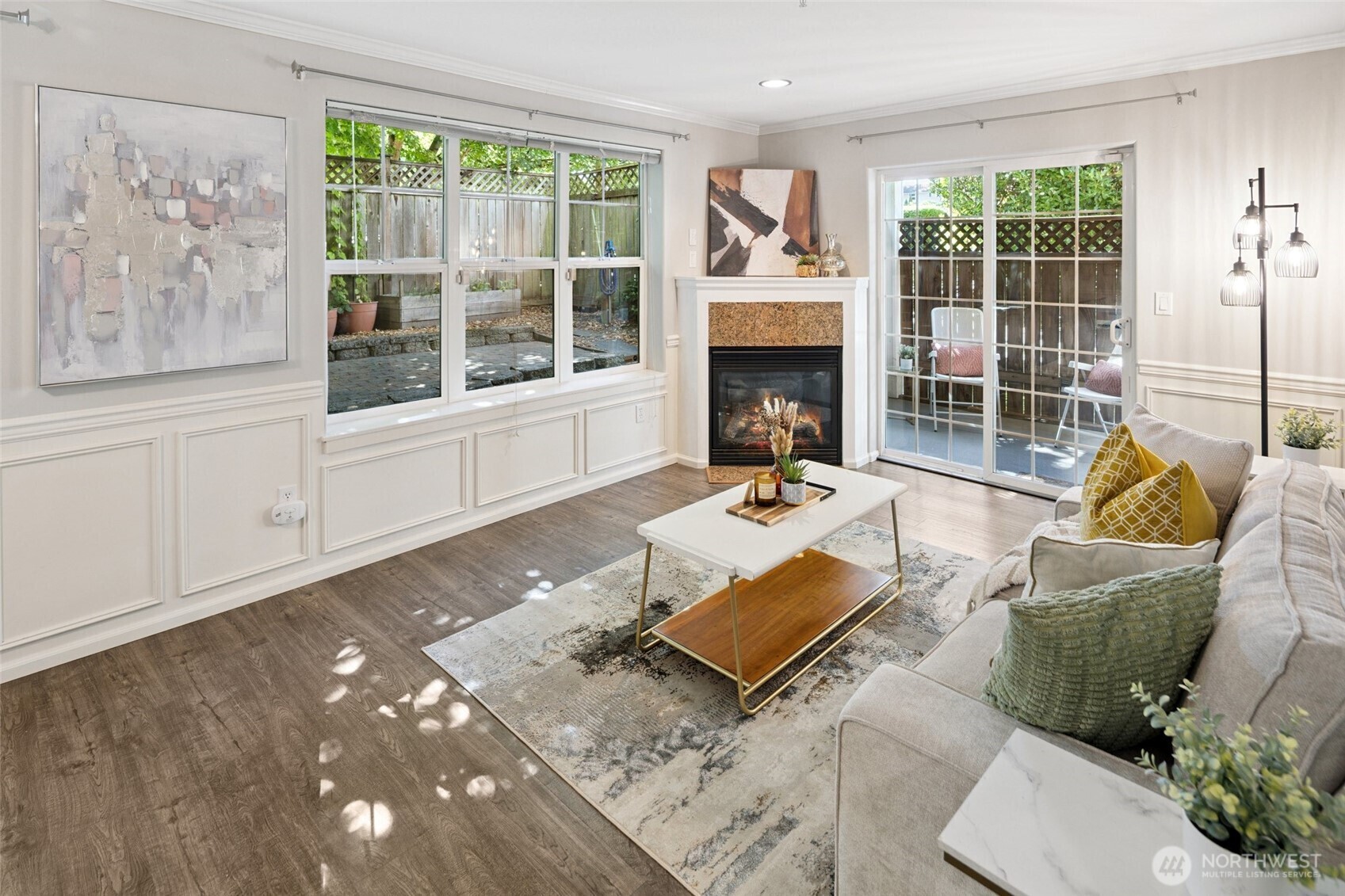 Property Photo: 10549 Stone Avenue N 101 WA 98133
