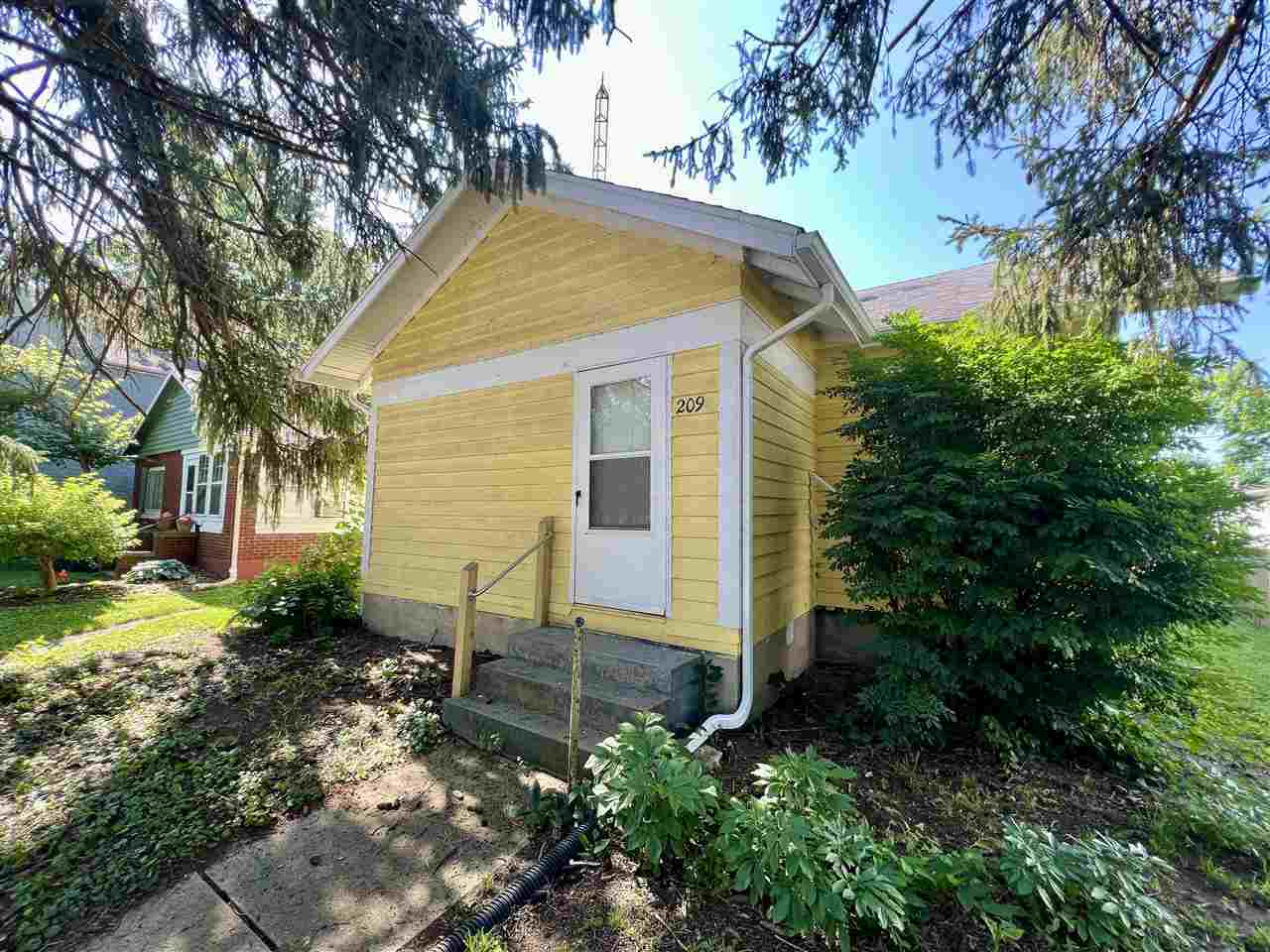 Property Photo: 209 W Main Street IN 47330