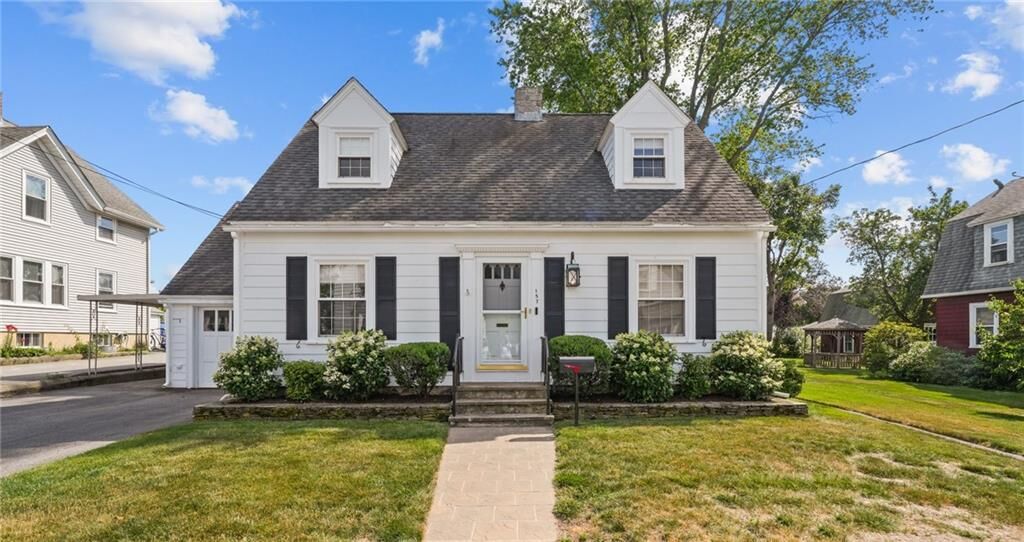 Property Photo:  157 Schuyler Street  RI 02914 