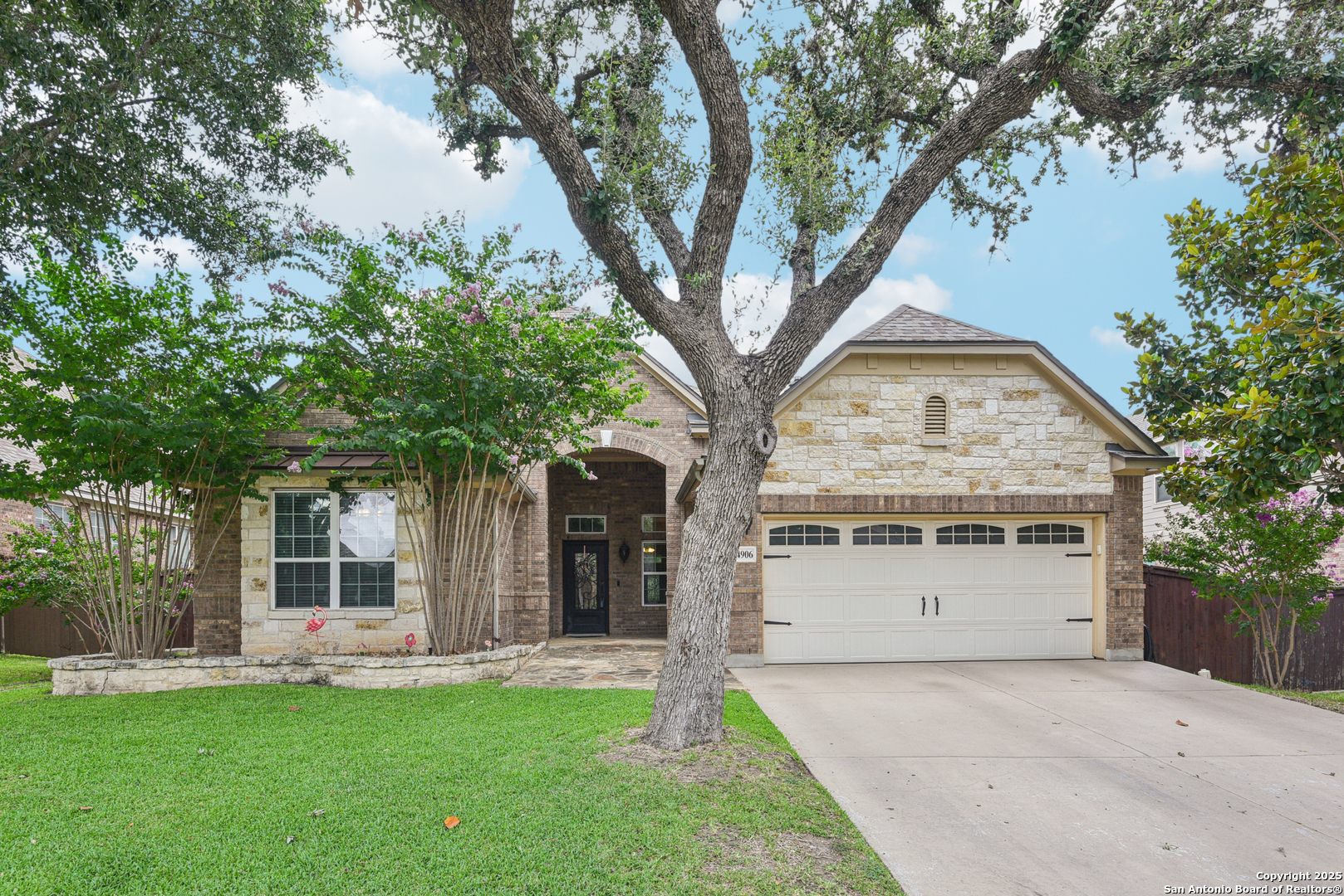 24906 Cloudy Crk  San Antonio TX 78255 photo
