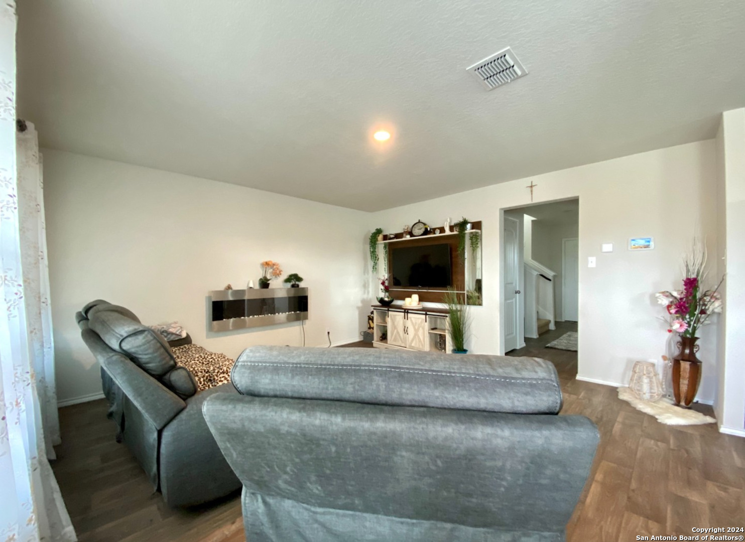 Property Photo: 8203 Rocky Pebble TX 78244
