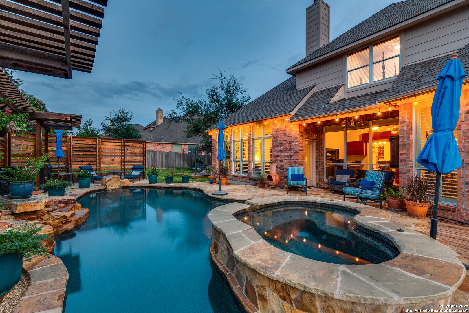 Property Photo: 203 Bushbuck Path TX 78258