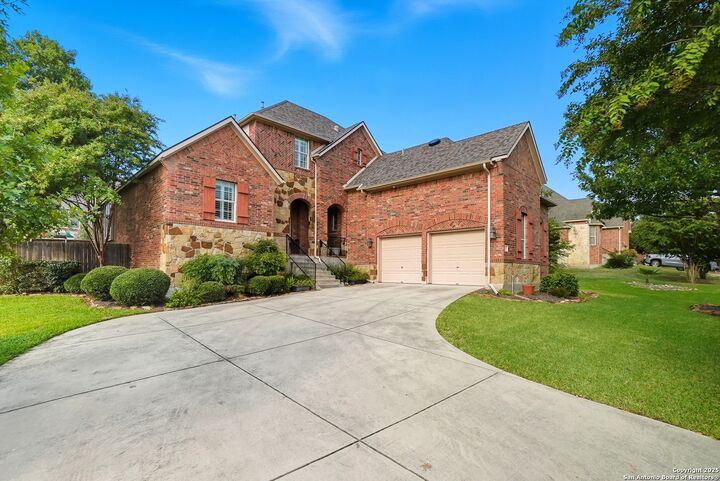 Property Photo:  203 Bushbuck Path  TX 78258 