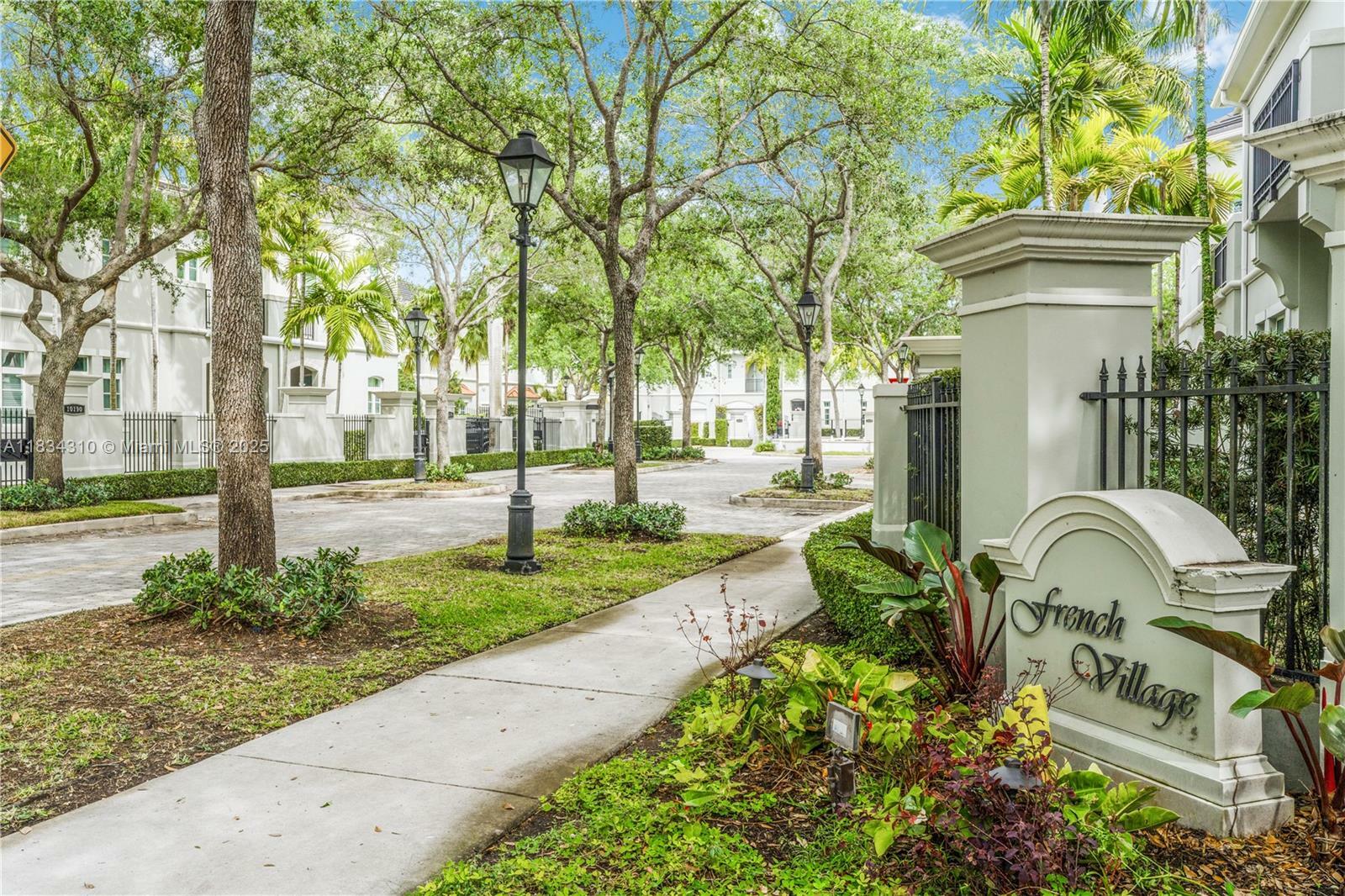 Property Photo: 10155 SW 75th Pl FL 33156