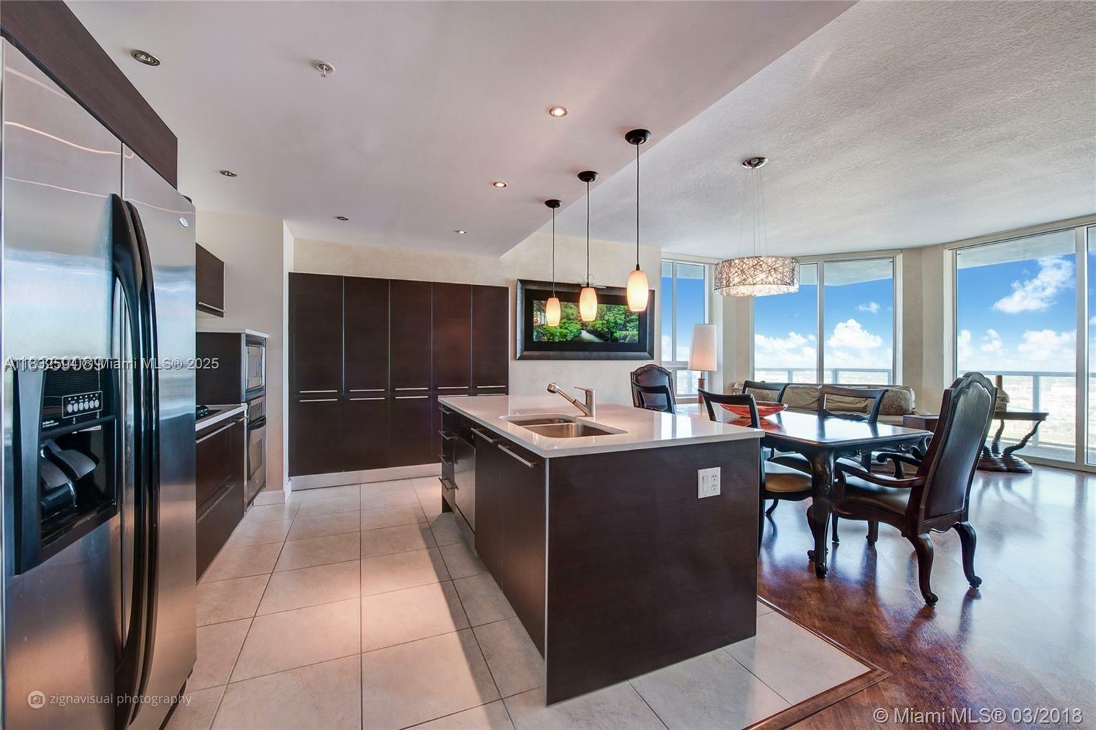 Property Photo: 1900 N Bayshore Dr 3218 FL 33132