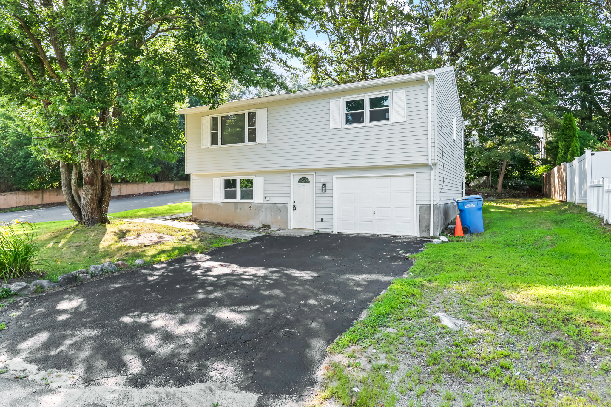 Property Photo: 109 Courtland Avenue CT 06705