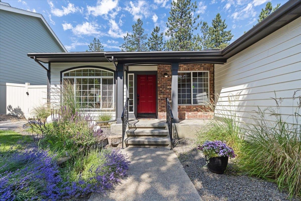 Property Photo: 4108 S Greystone Ln WA 99223