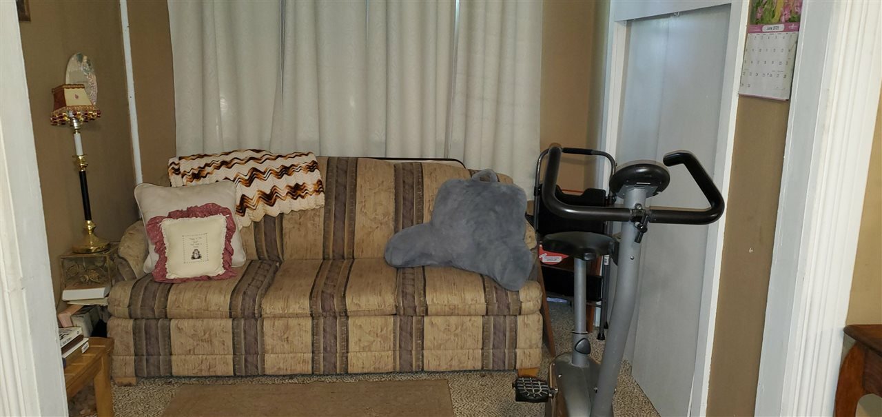 Property Photo: 223 E Stumbo OK 74059