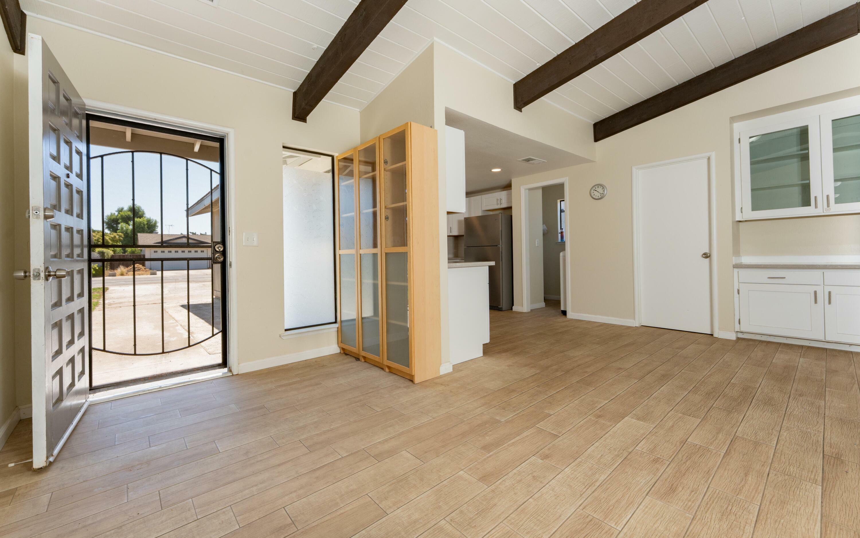 Property Photo: 2241 S Valley Street CA 93277