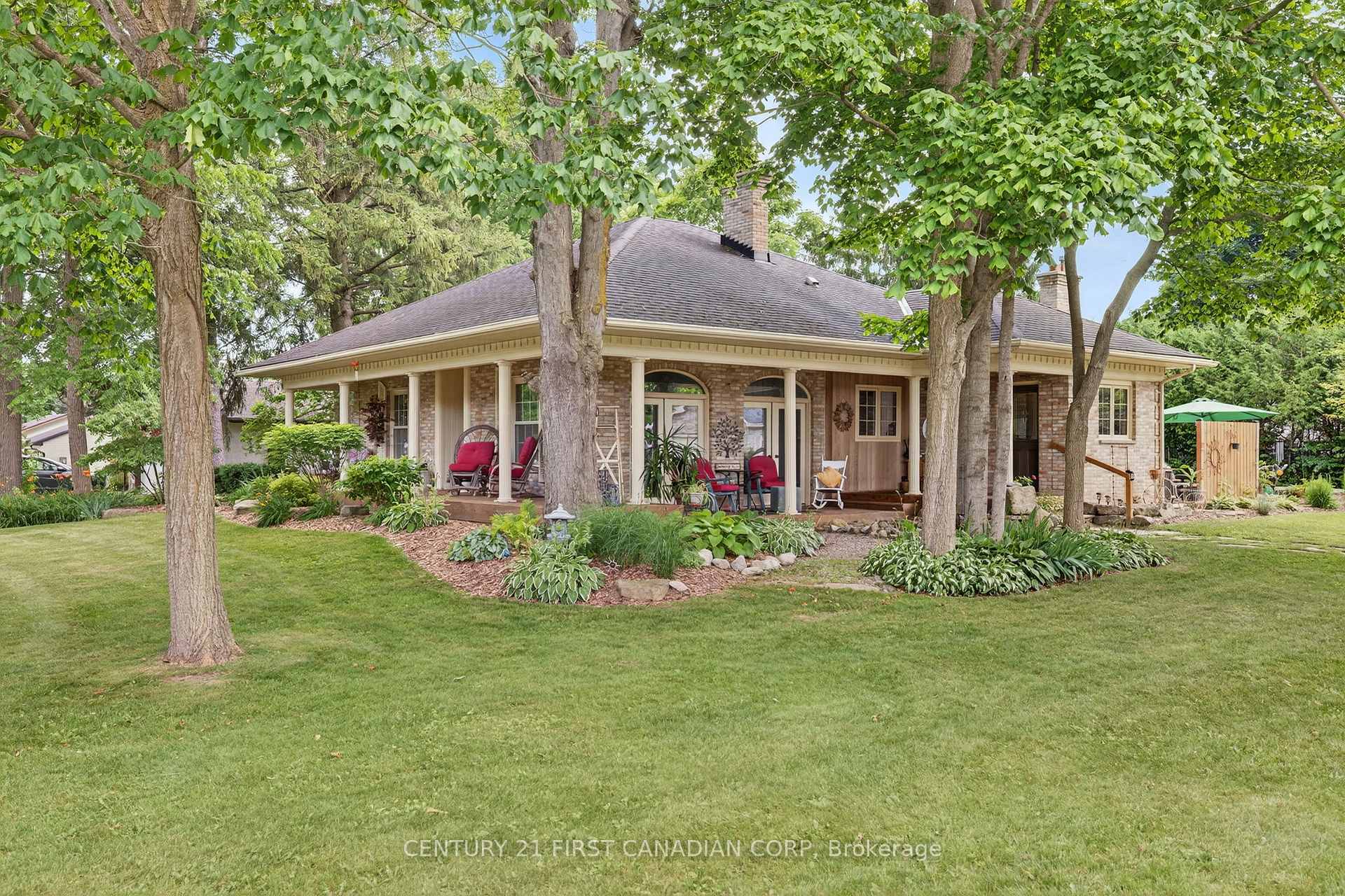 Property Photo: 24439 Poplar Hill Road ON N0M 2A0