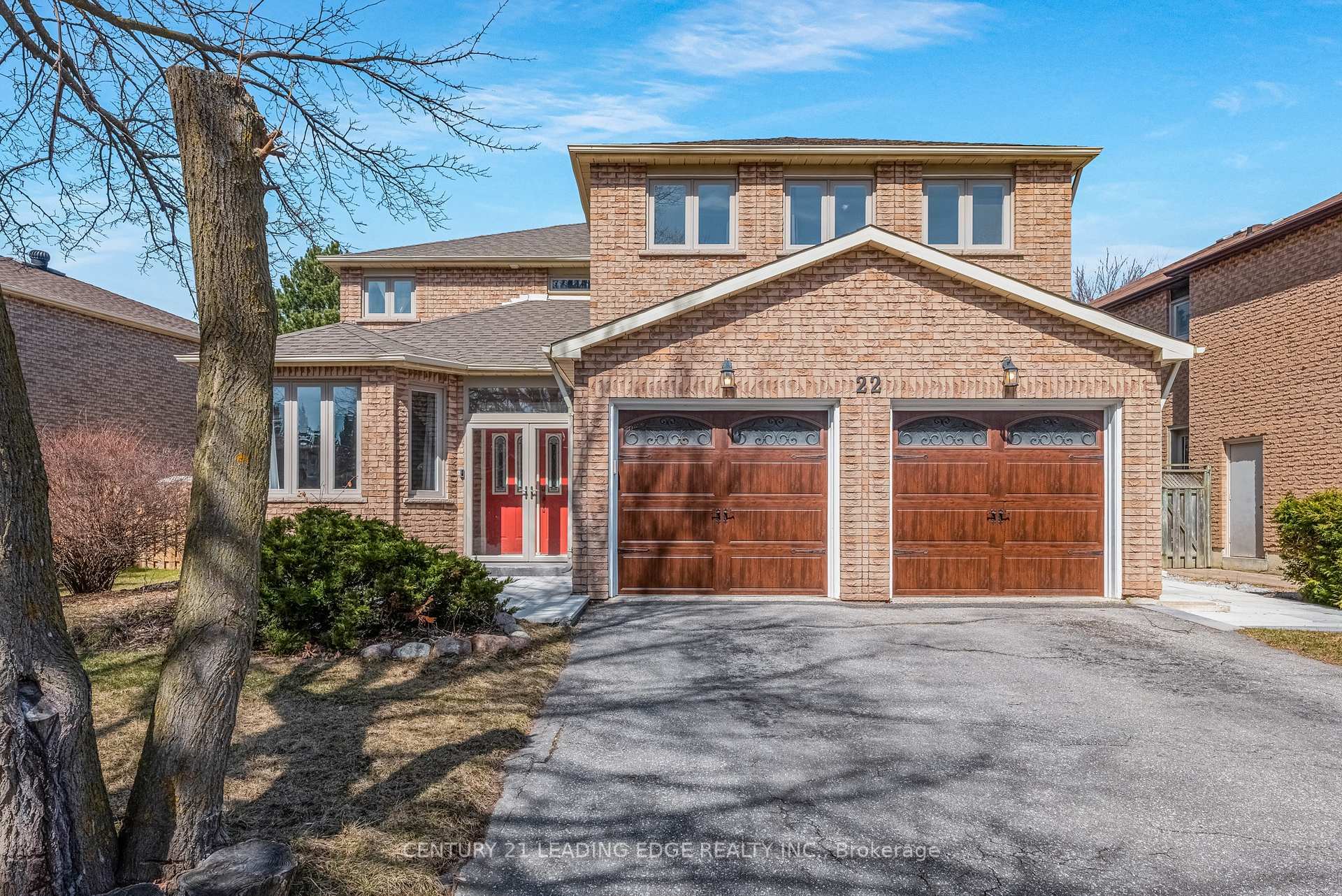 Photo de la propriété: 22 Havagal Crescent ON L3P 7E9