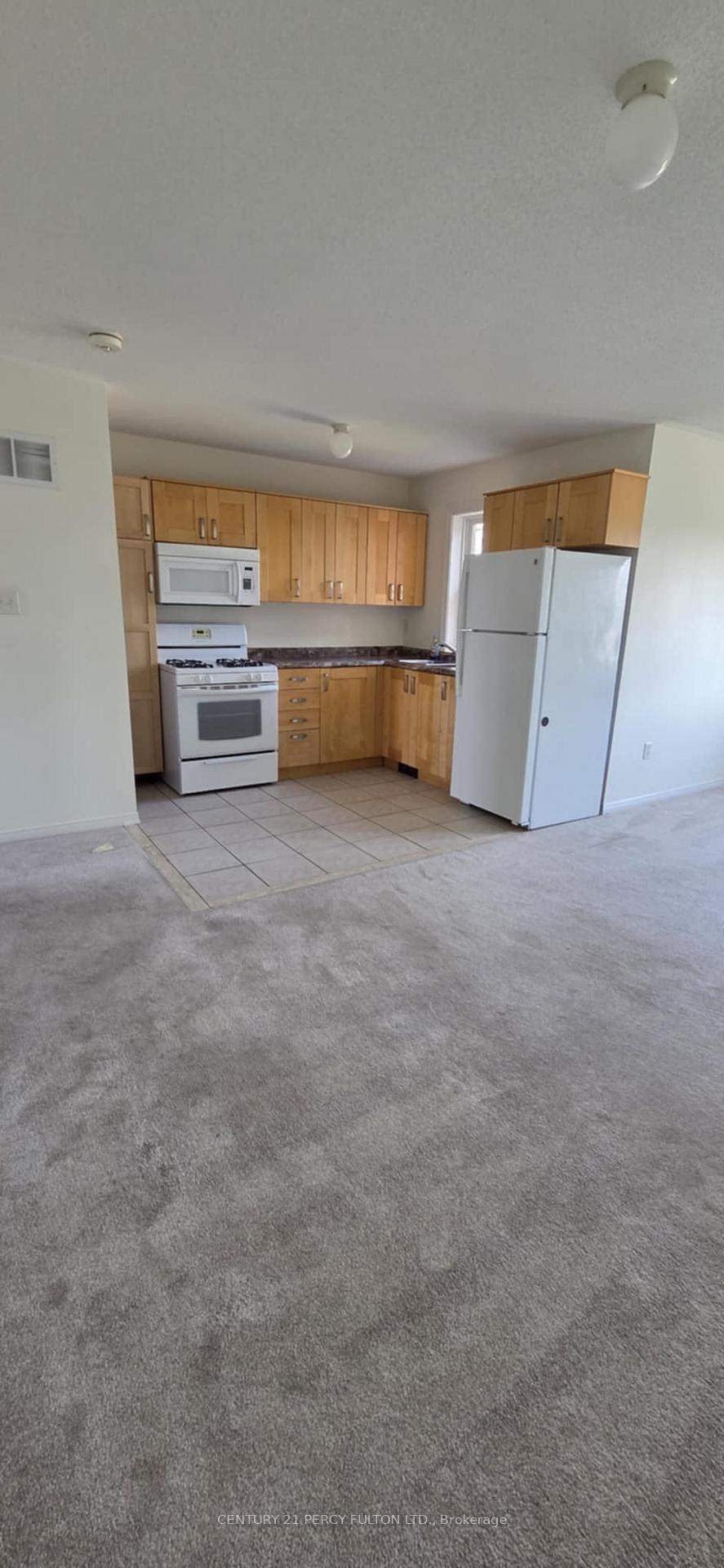 Photo de la propriété: 4651C Kingston Road Upper Level ON M1E 2P8