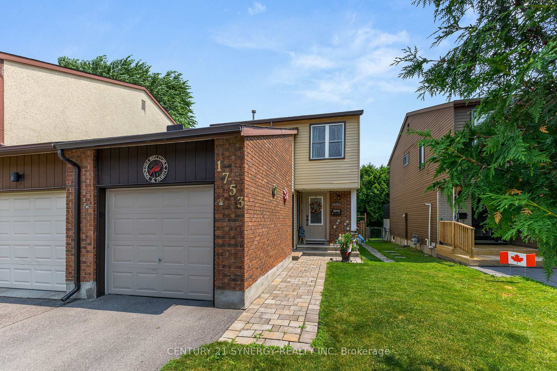 Property Photo: 1753 Lafrance Drive ON K1E 2H1
