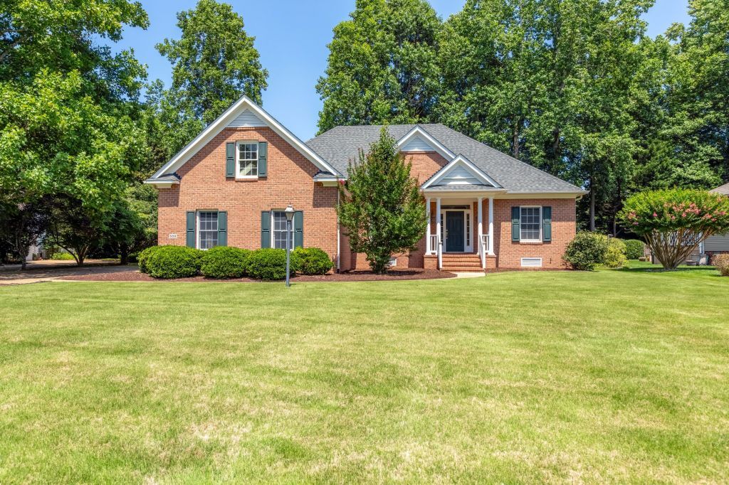 Property Photo:  509 Ashwood Drive  VA 23185 