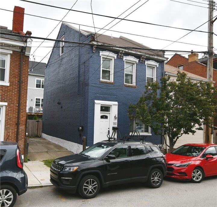 1817 Sidney St  South Side PA 15203 photo