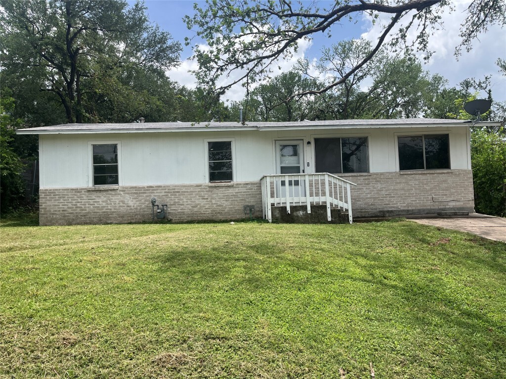 4307 Leslie Avenue  Austin TX 78721 photo