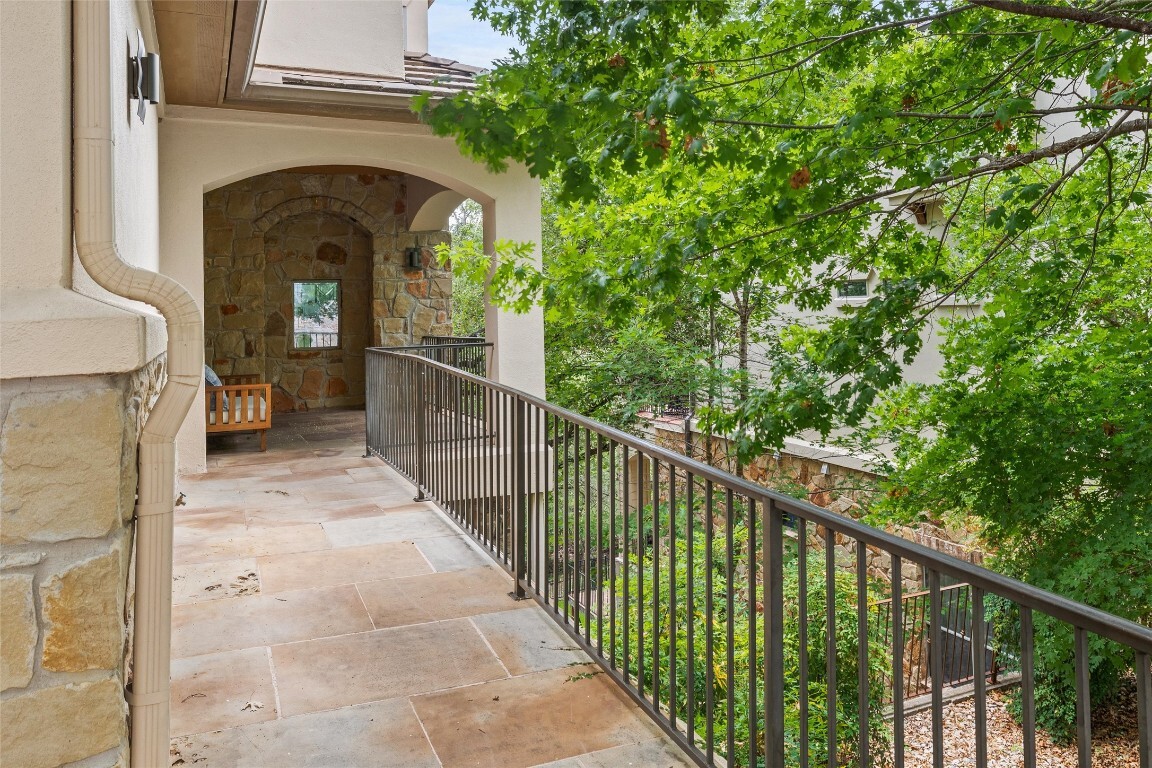 Property Photo: 8540 Adirondack Trail 21 TX 78759