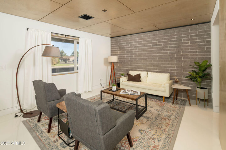 Property Photo:  714 N 72nd Place  AZ 85257 