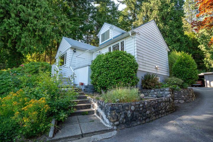 Property Photo:  1371 Mathers Avenue  BC V7T 2G5 