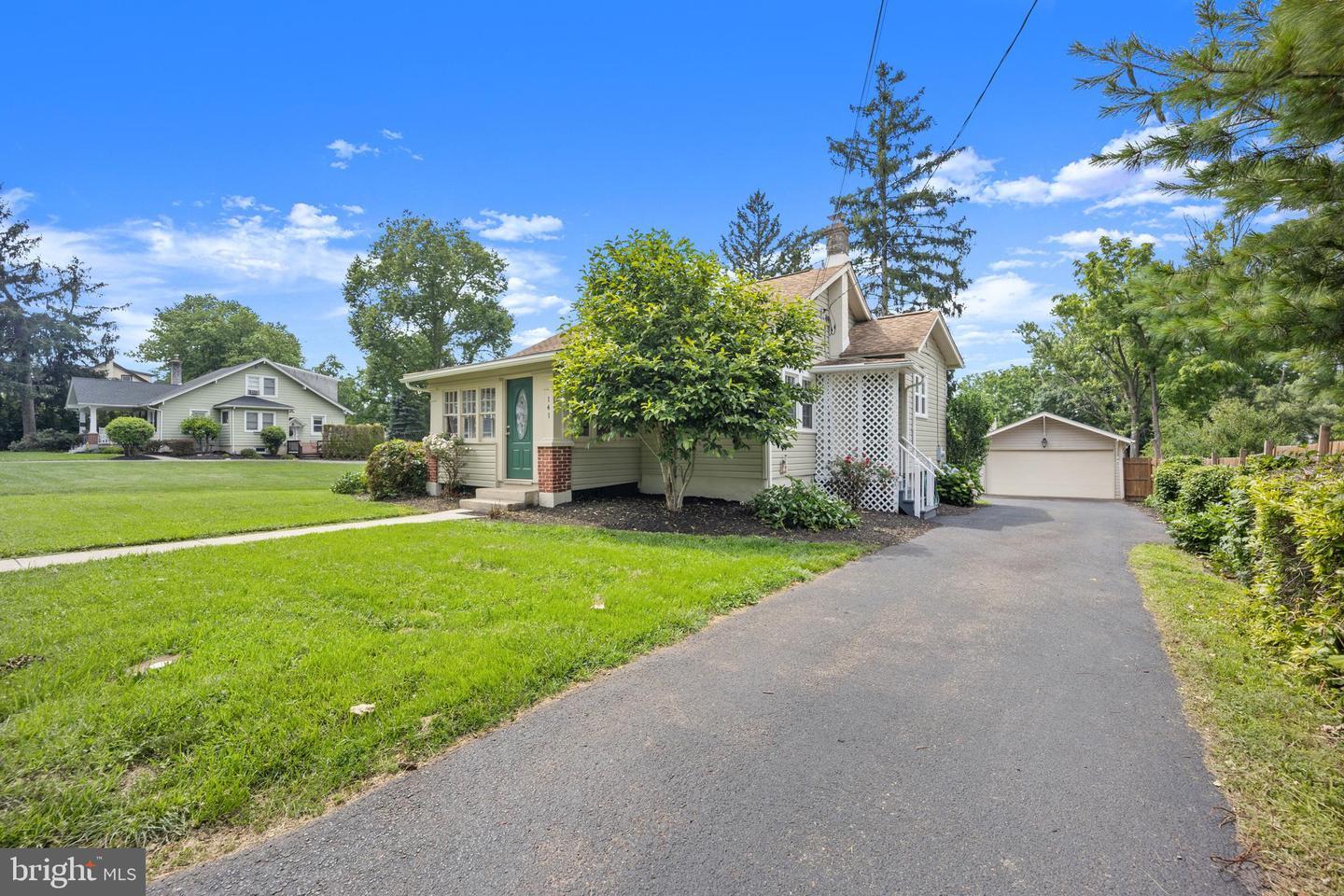 Property Photo: 141 Evansburg Road PA 19426