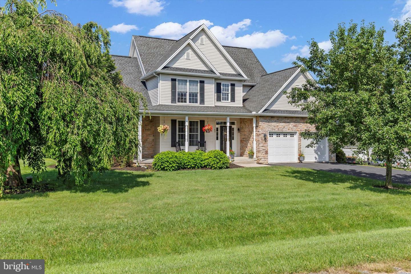 11 Chelsea Lane  Carlisle PA 17015 photo