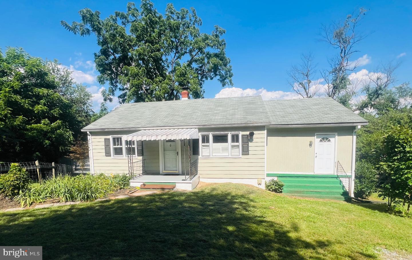 Property Photo: 16 Happy Creek Lane VA 22640