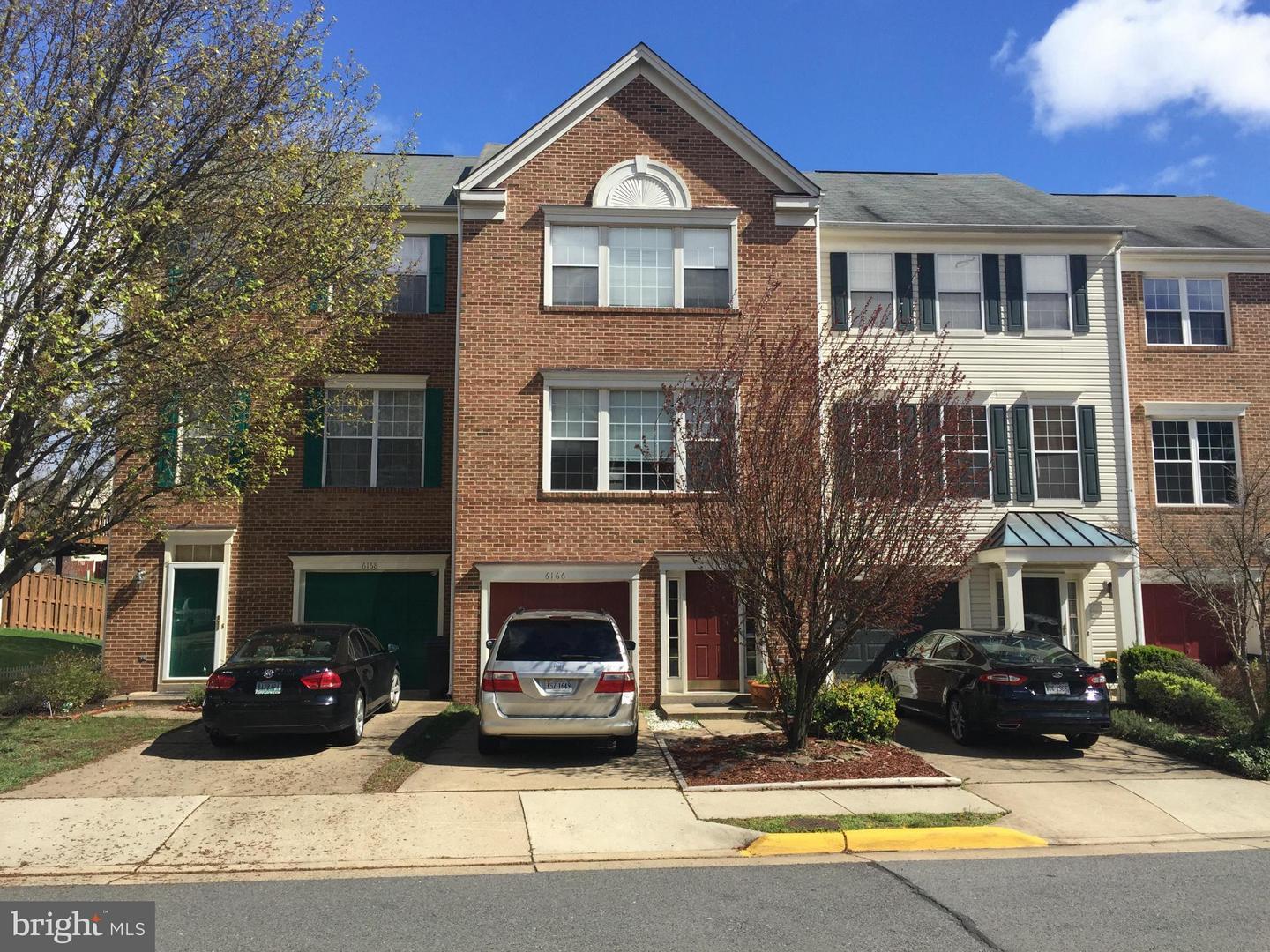 Property Photo: 6166 Kendra Way VA 20121