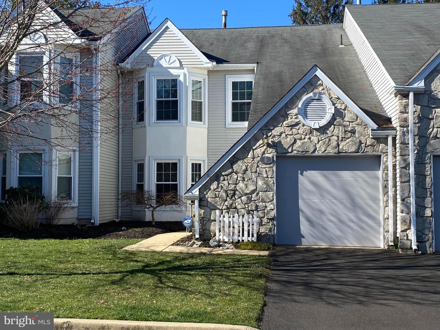 Property Photo: 5 Kanon Court PA 18940