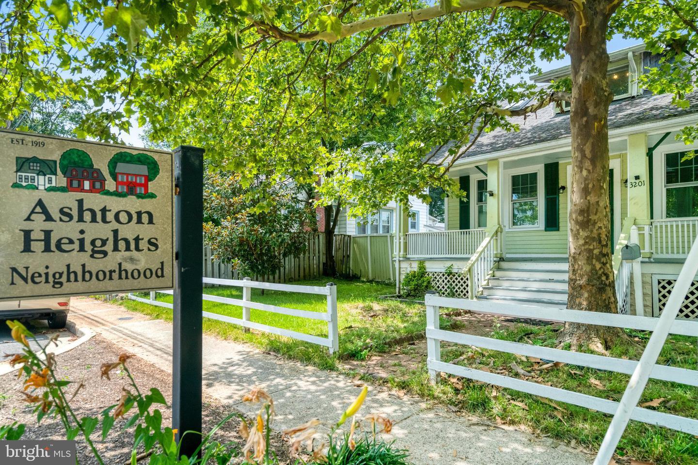 Property Photo: 3201 N Pershing Drive VA 22201