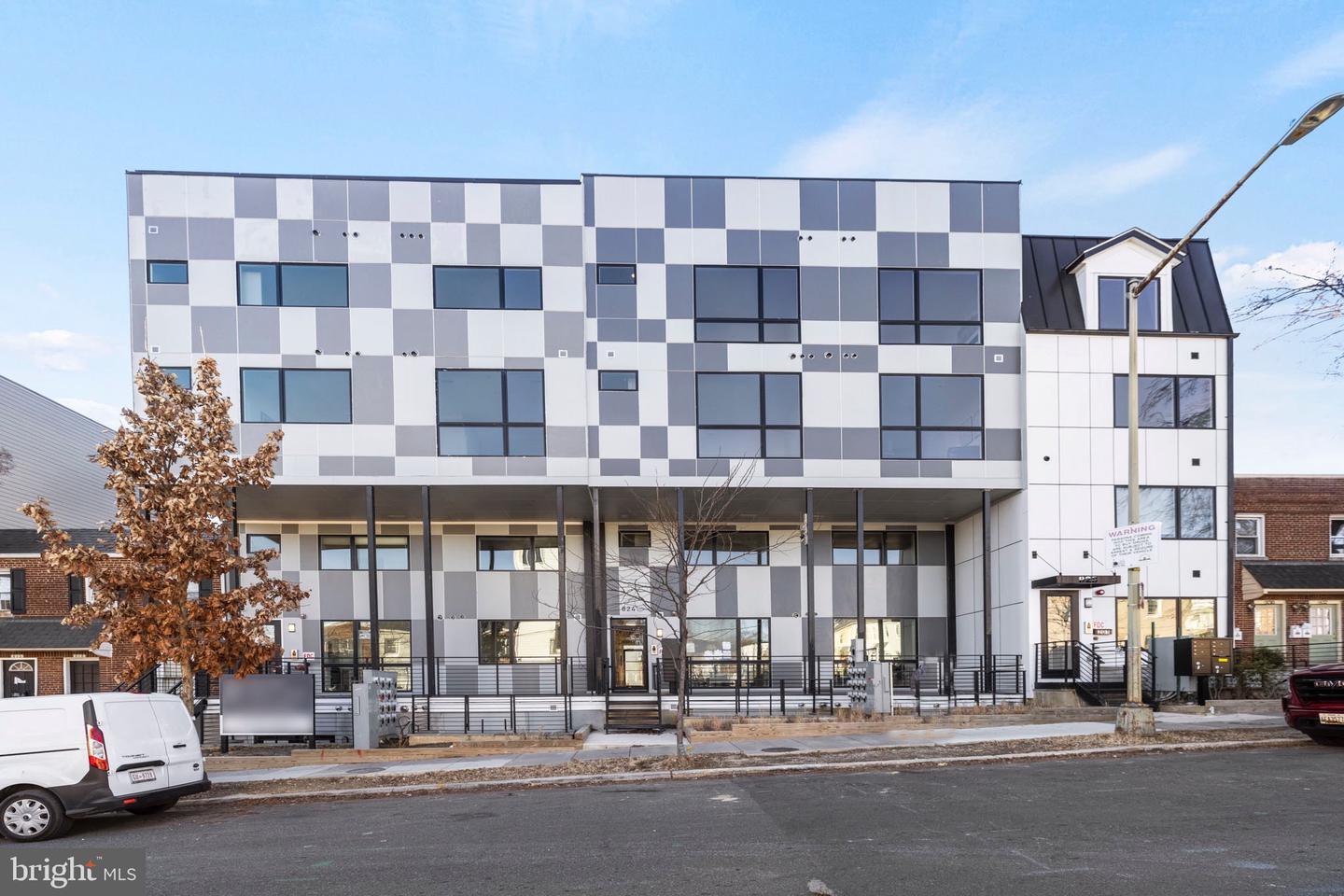 Property Photo: 824 18th Street NE 303 DC 20002