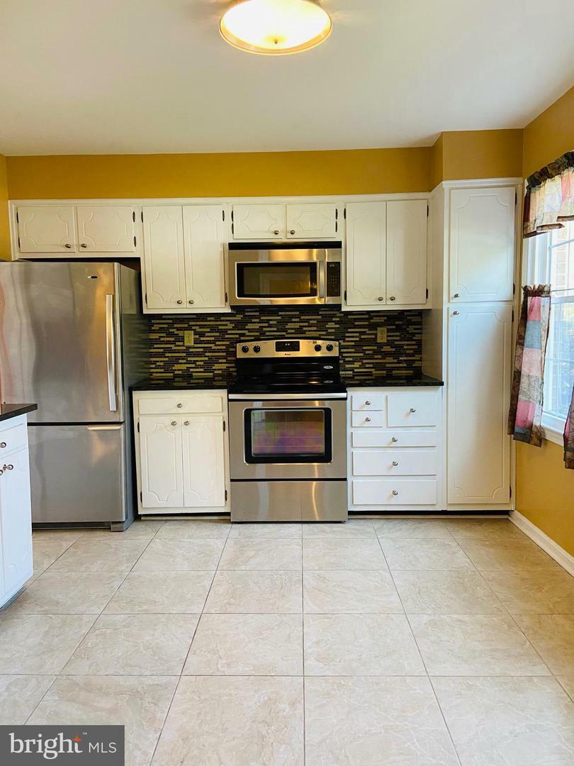 Property Photo: 9117 Vosger Court VA 22031
