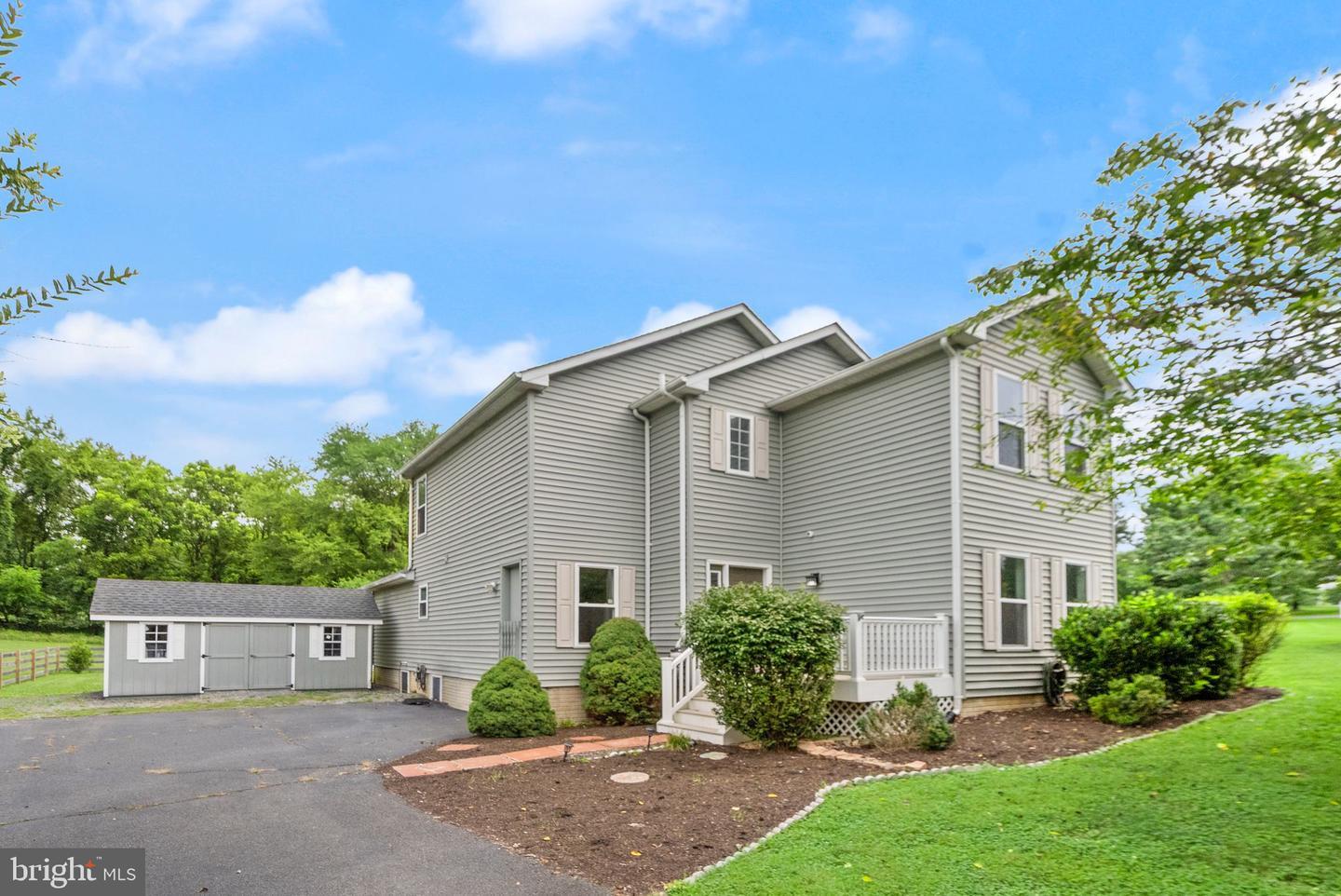 37400 Whitacre Lane  Purcellville VA 20132 photo
