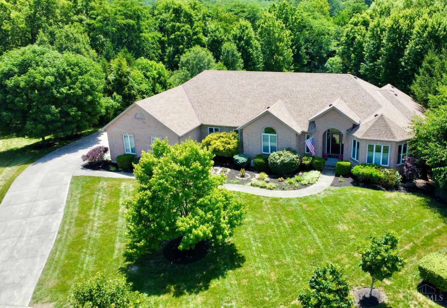Property Photo: 6885 Willow Creek Run OH 45044