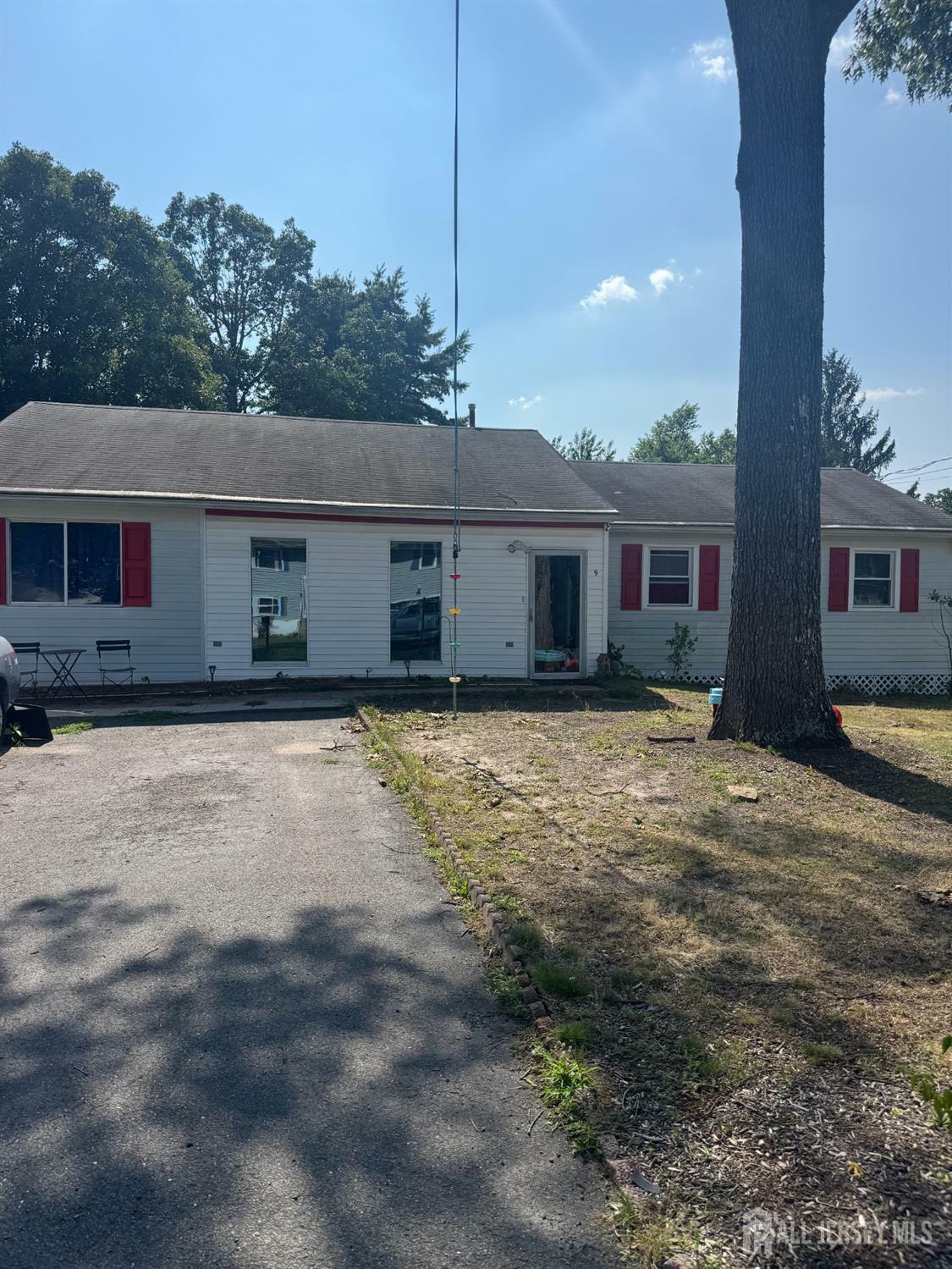 Property Photo: 9 Winnebago Trail NJ 08015