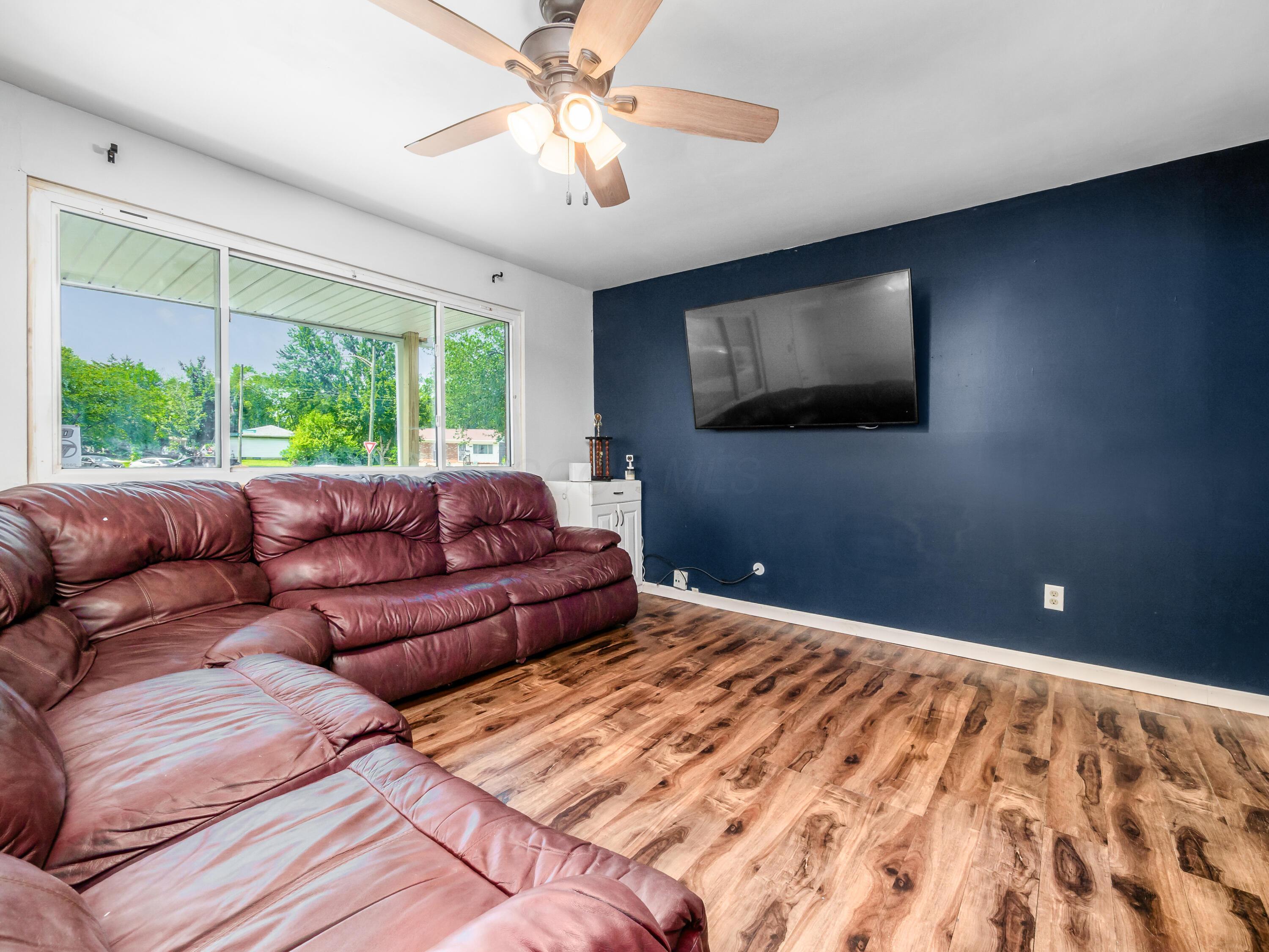 Property Photo: 1866 Queensrowe Court OH 43227