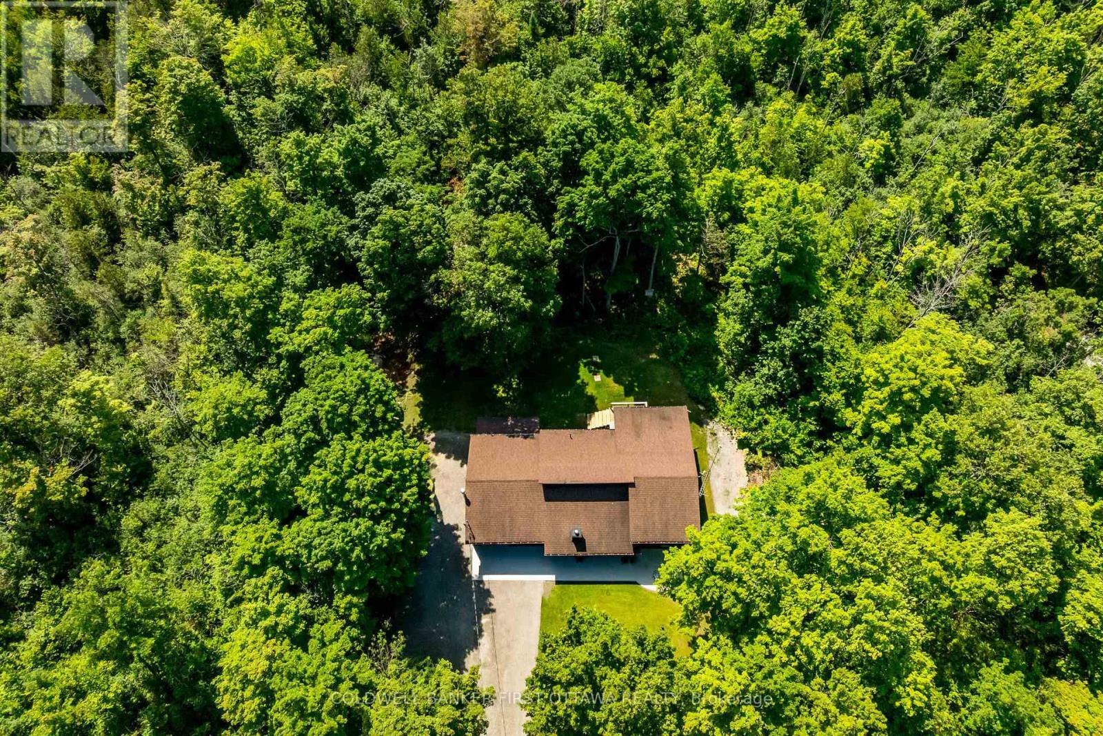 Photo de la propriété: 6779 Roger Stevens Drive ON K7A 4S6