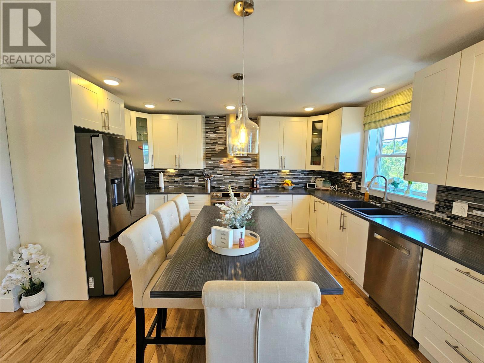 Property Photo: 43 Sunset Boulevard NL A2H 0B3