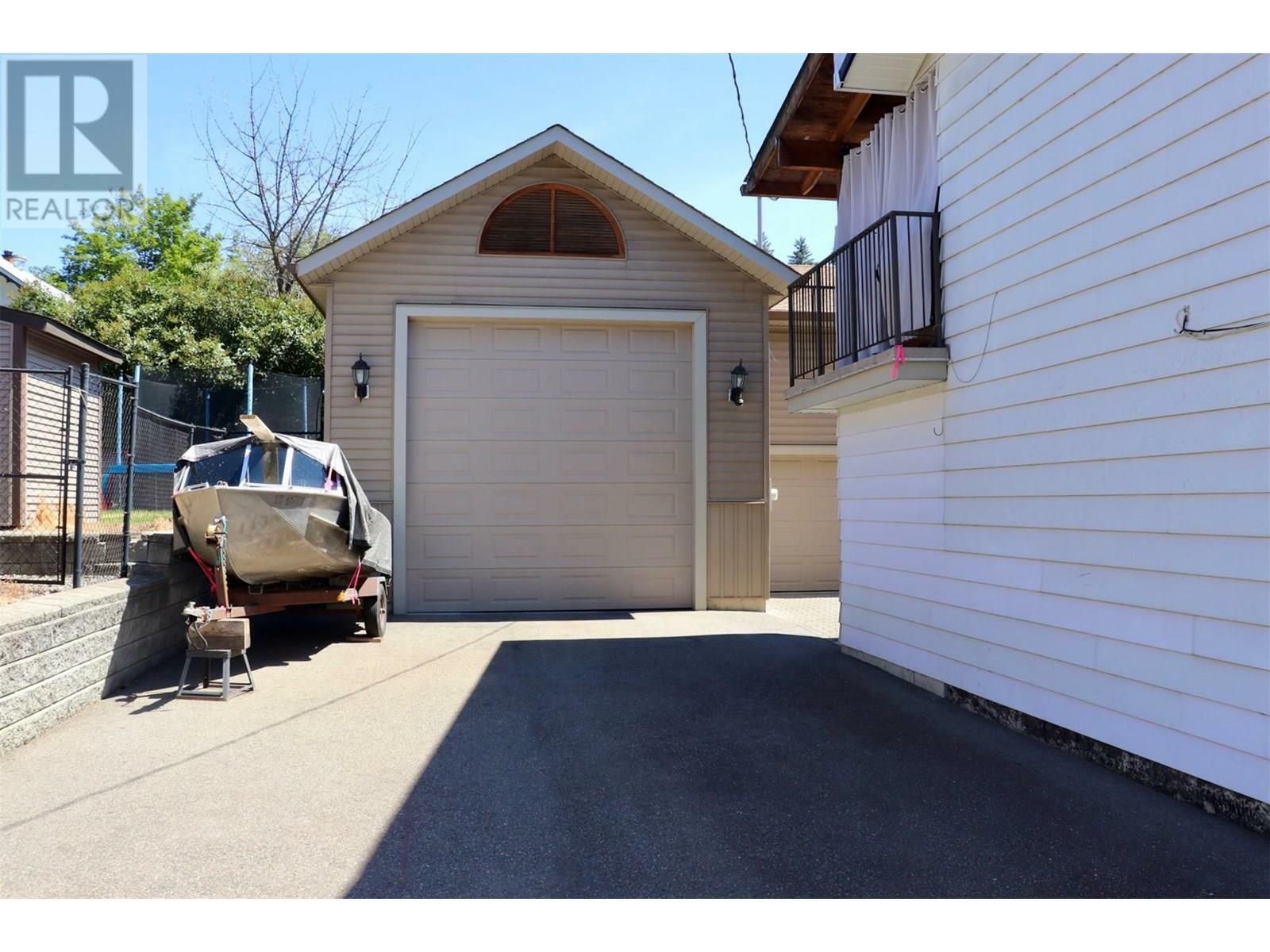 Property Photo:  650 2nd Street Southeast  BC V1E 4H2 