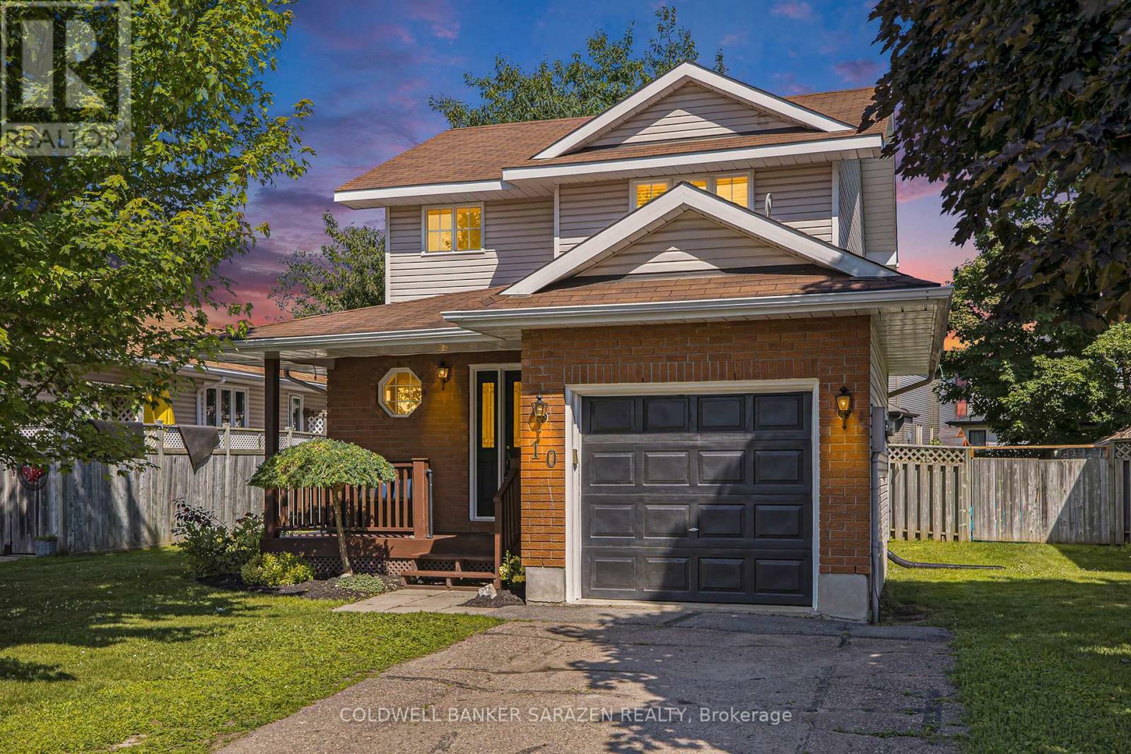 Property Photo: 10 Fairview Crescent ON K7S 3V7