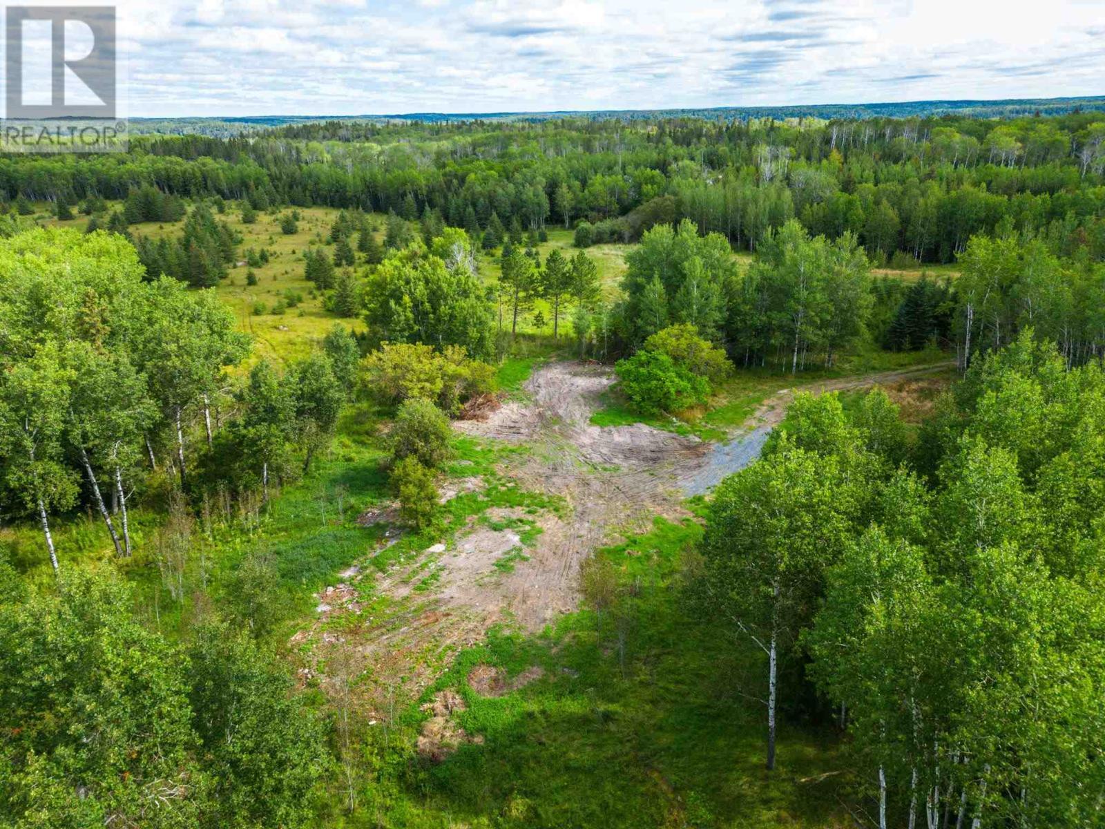 Photo de la propriété:  200 Worona Road  ON P9N 0E4 