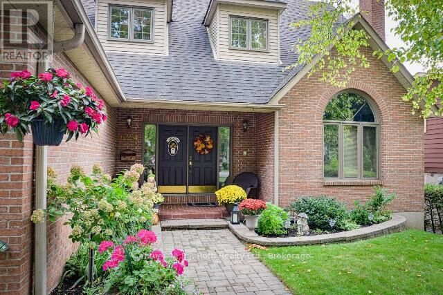 Photo de la propriété: 624 High Street ON L3V 6Y8