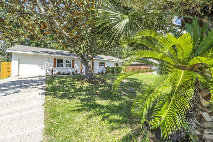 44 NW Robinwood Drive  Fort Walton Beach FL 32548 photo