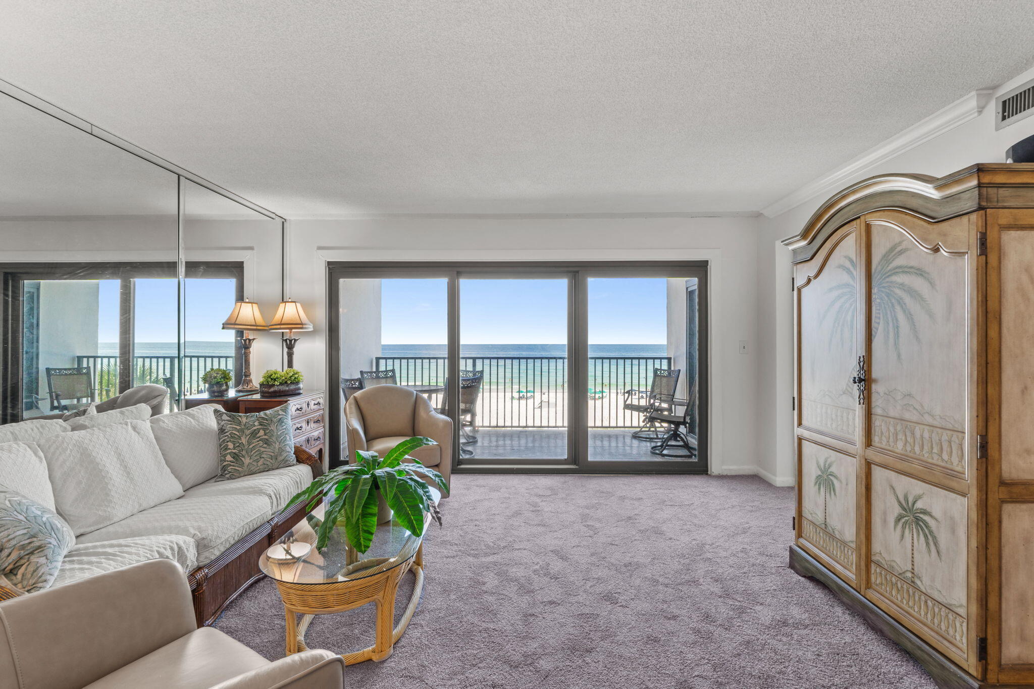 Property Photo: 1044 E Highway 98 405 FL 32541