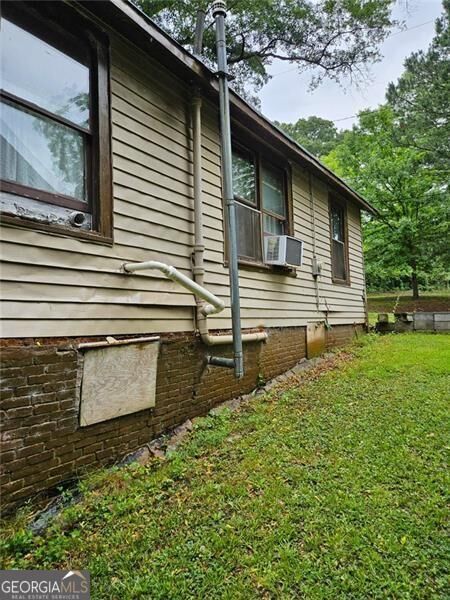 Property Photo: 1974 Lois Place GA 30318